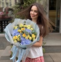 hydrangea, rose peony bubbles (9 pcs.), eucalyptus, packaging, ribbon