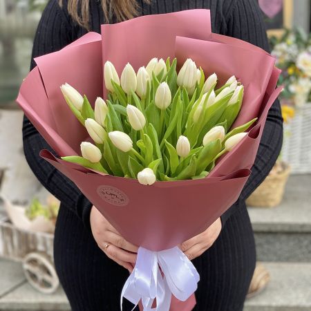 Bouquet 25 white tulips