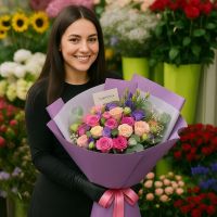 spray roses, trachelium, rose silva pink bubbles, violet eustoma, eucalyptus, packaging, ribbon