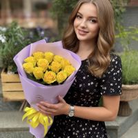 yellow rose (7 pcs.), packaging, ribbon