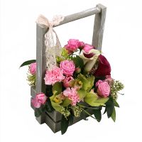 cymbidium, calla, carnation, spray roses, chrysanthemum, skimmia, packaging, ribbon