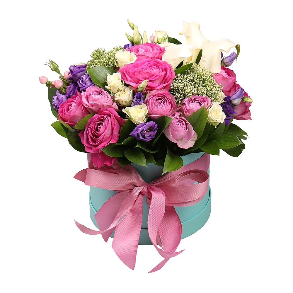 callas, pink hypericum, white bush rose, lavender bush rose, oasis, white trachelium, packaging, ribbon