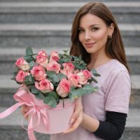 Bouquet Roses in a box Jumilia 15pcs
