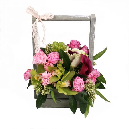 cymbidium, calla, carnation, spray roses, chrysanthemum, skimmia, packaging, ribbon